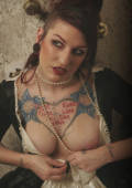 tatoo girl Adneris with nice titts